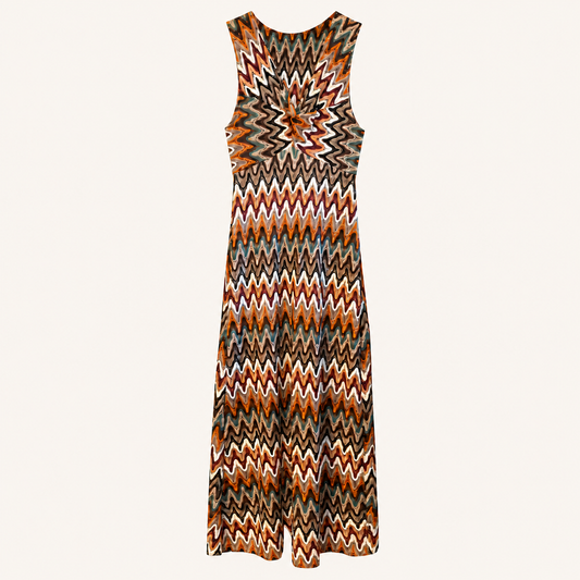 Abito lungo multicolor con fantasia zig zag e scollo a V