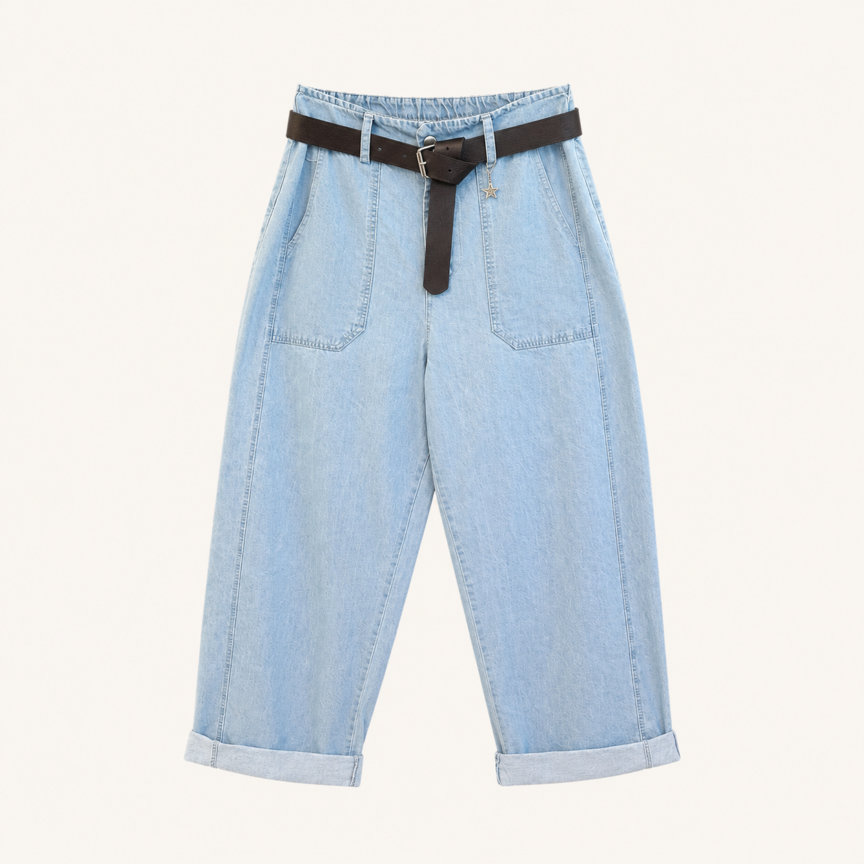 Jeans azzurro chiaro a palloncino con cintura e risvolto al fondo