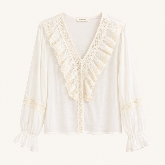 Camicia panna con volant, pizzo e maniche a sbuffo