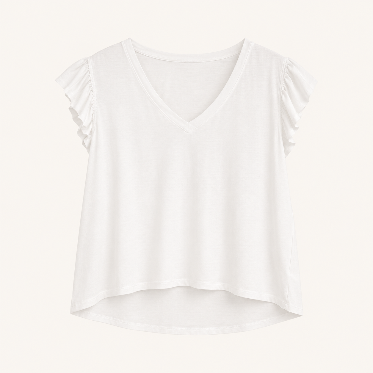 Top bianco panna con scollo a V e maniche a volant