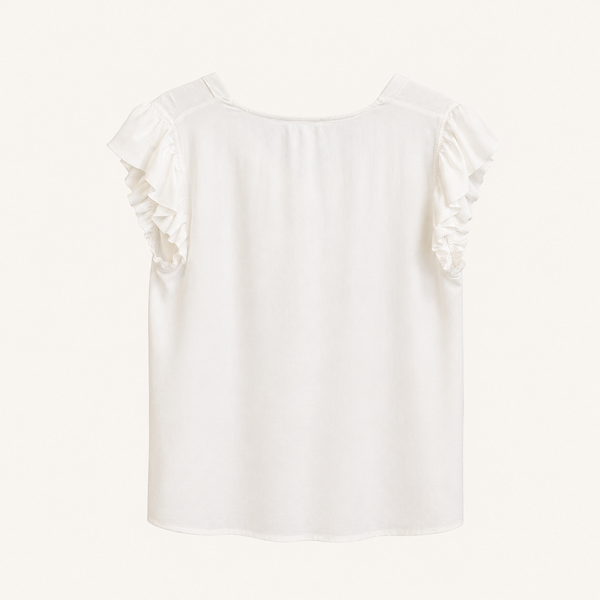 Top bianco panna con scollo a V e maniche a volant